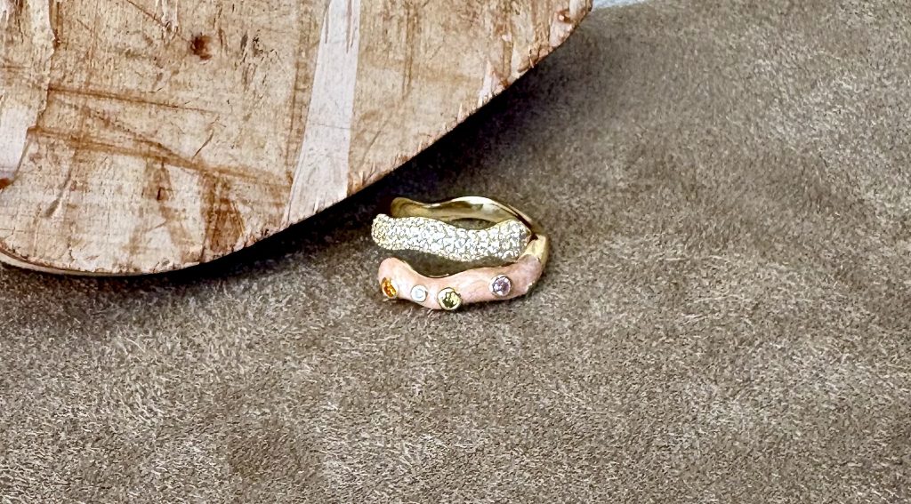 Anello smalto e pavè 2jpg